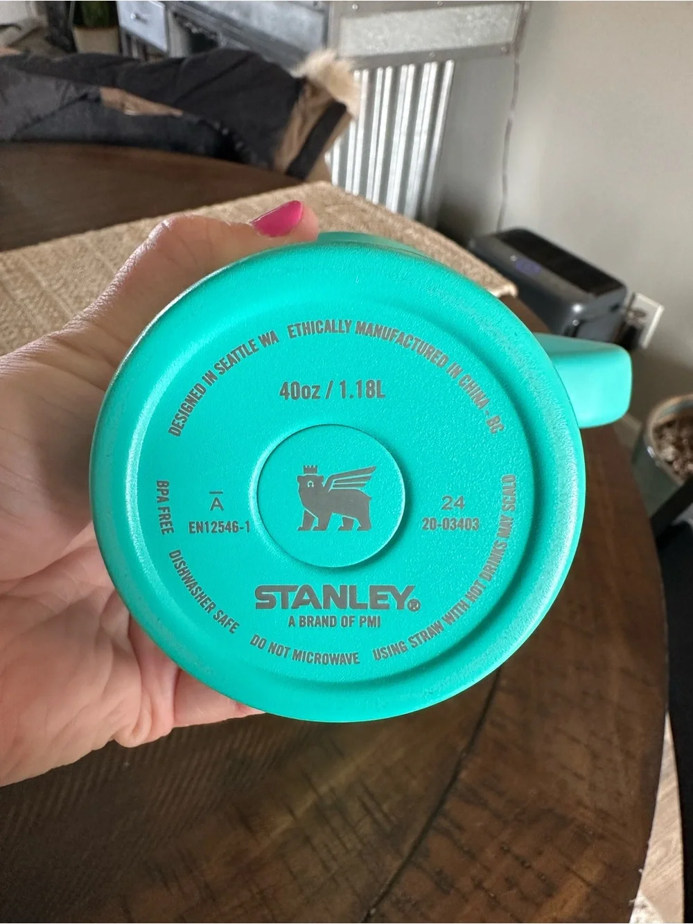 Stanley- Tropical Teal 40oz - Picture 6 of 9